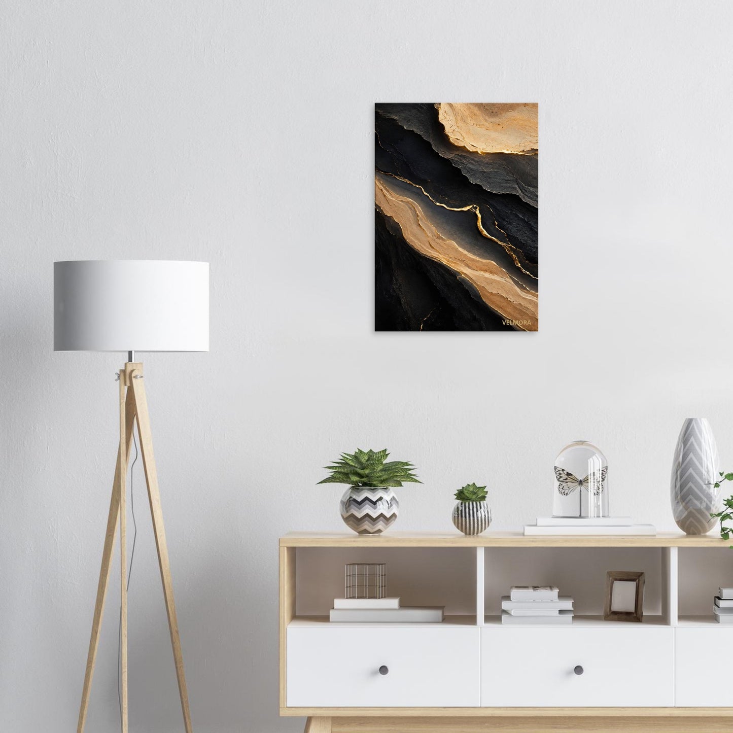 Velmora Sand Noir canvas i exklusivt skandinaviskt vardagsrum med boutiquehotell-känsla